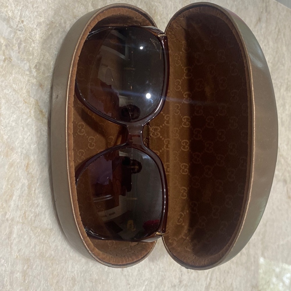 Women Gucci sunglasses